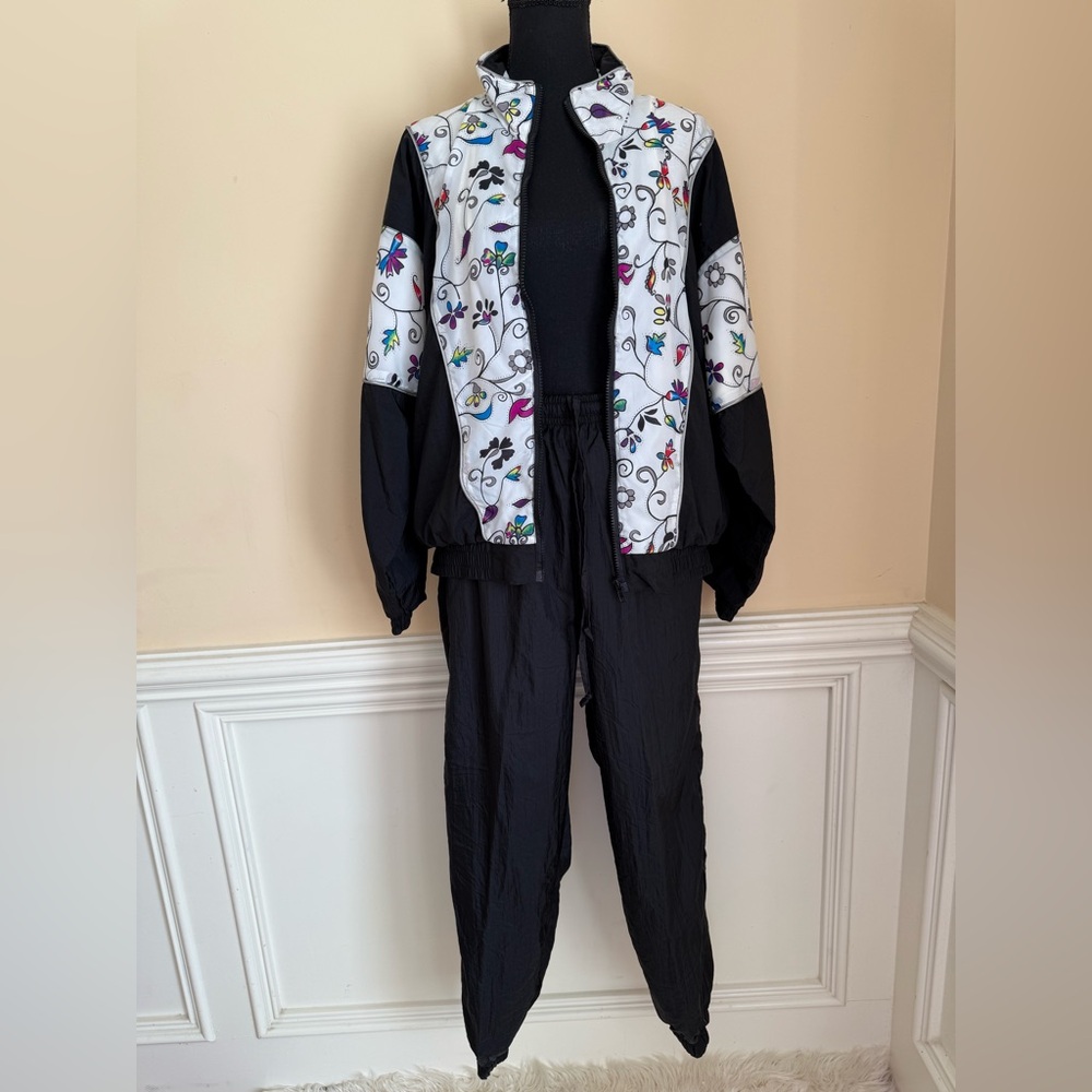 Rare Set Basic Rituals Floral Embroidered Jacket jumpsuit set Sz Medium